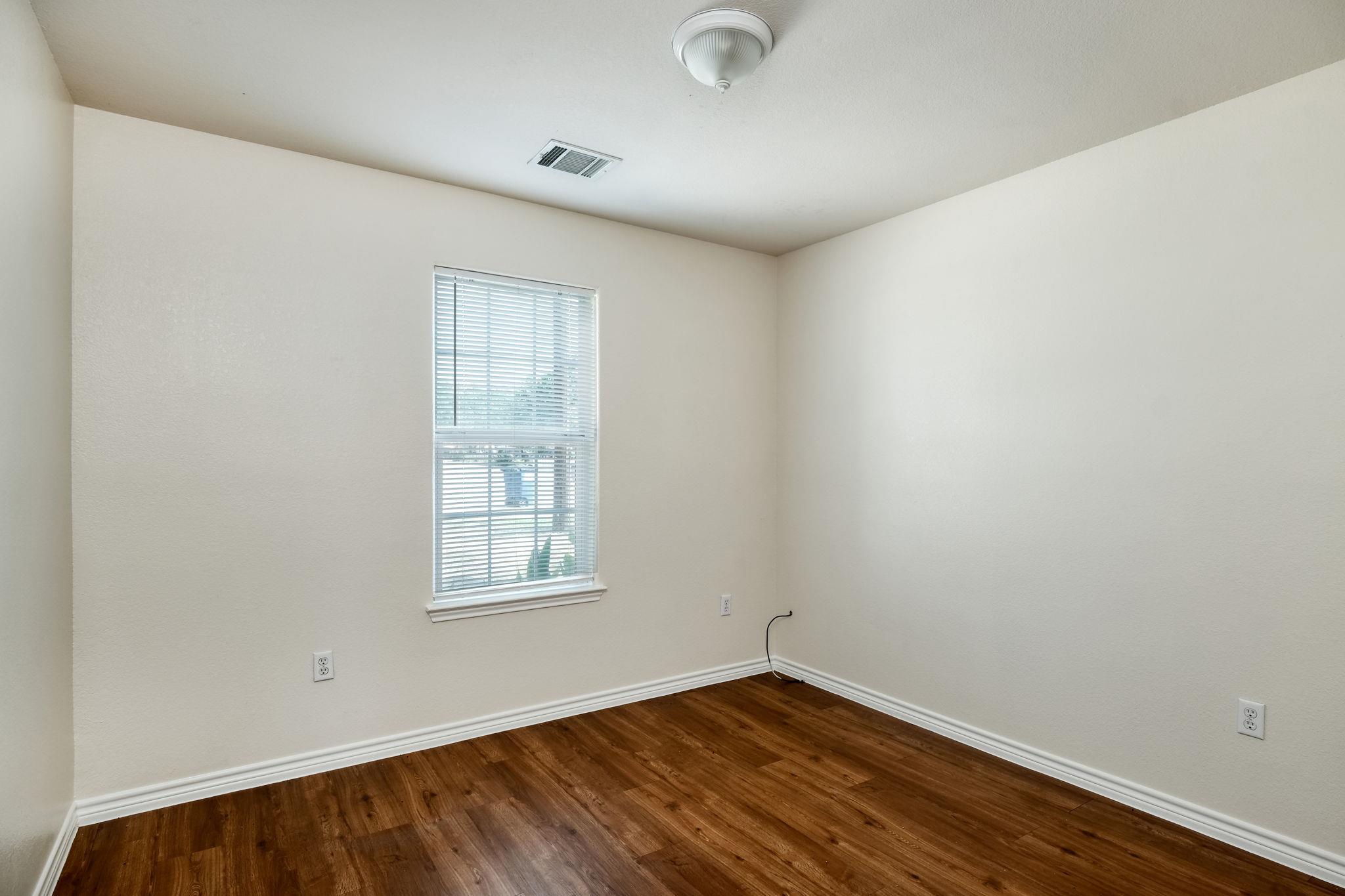 108 Live Oak Cir, Bertram, TX 78605