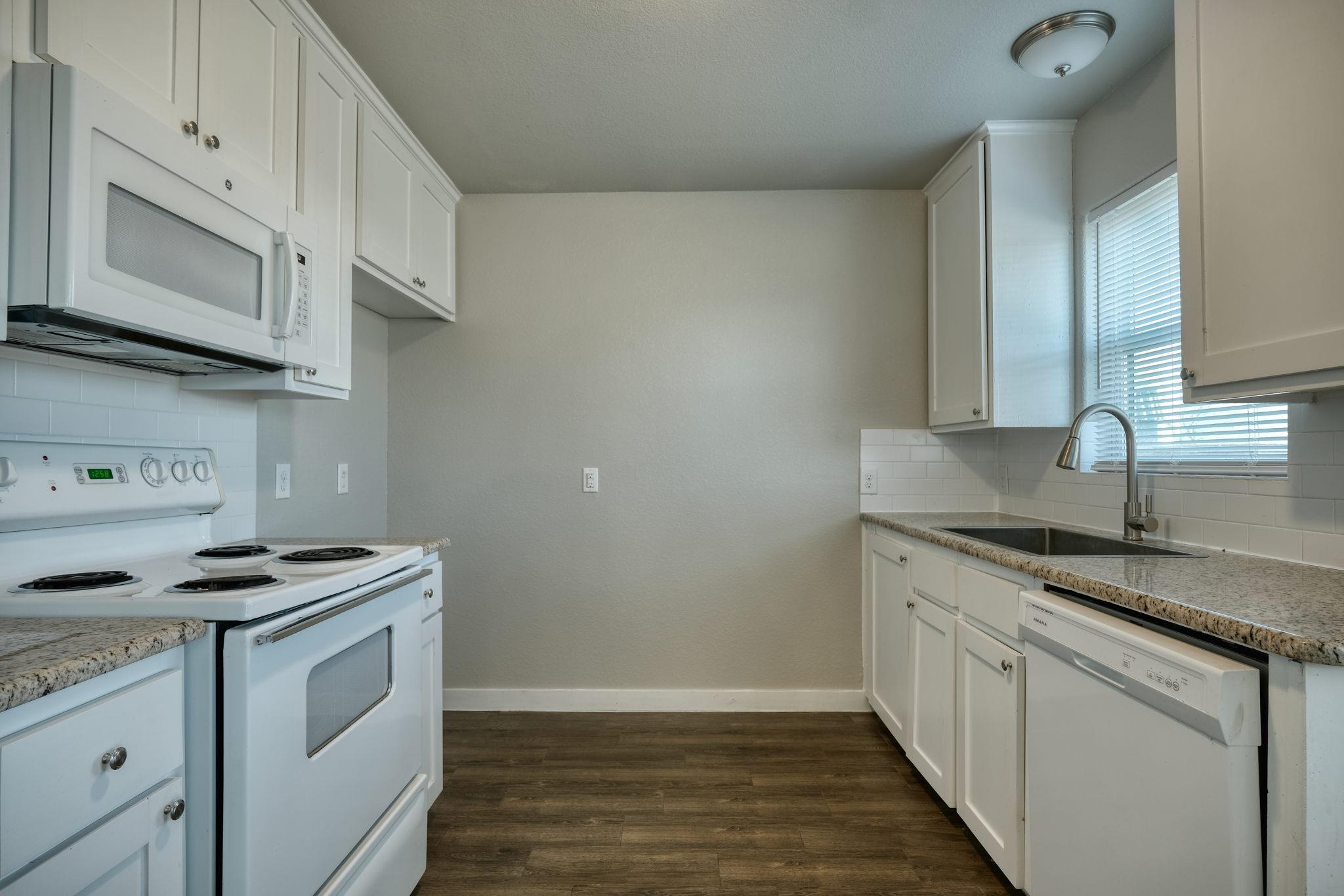 520 W FM 243, Bertram, TX 78605