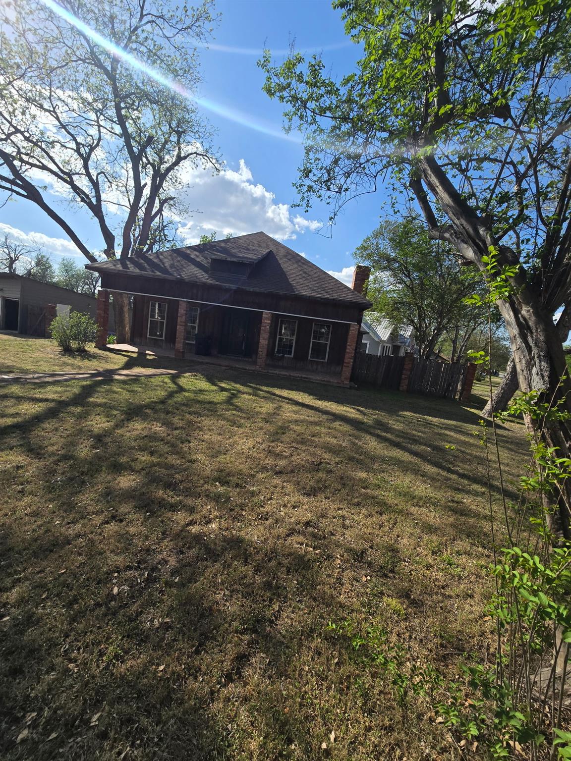 501 Green St, Rockdale, TX 76567