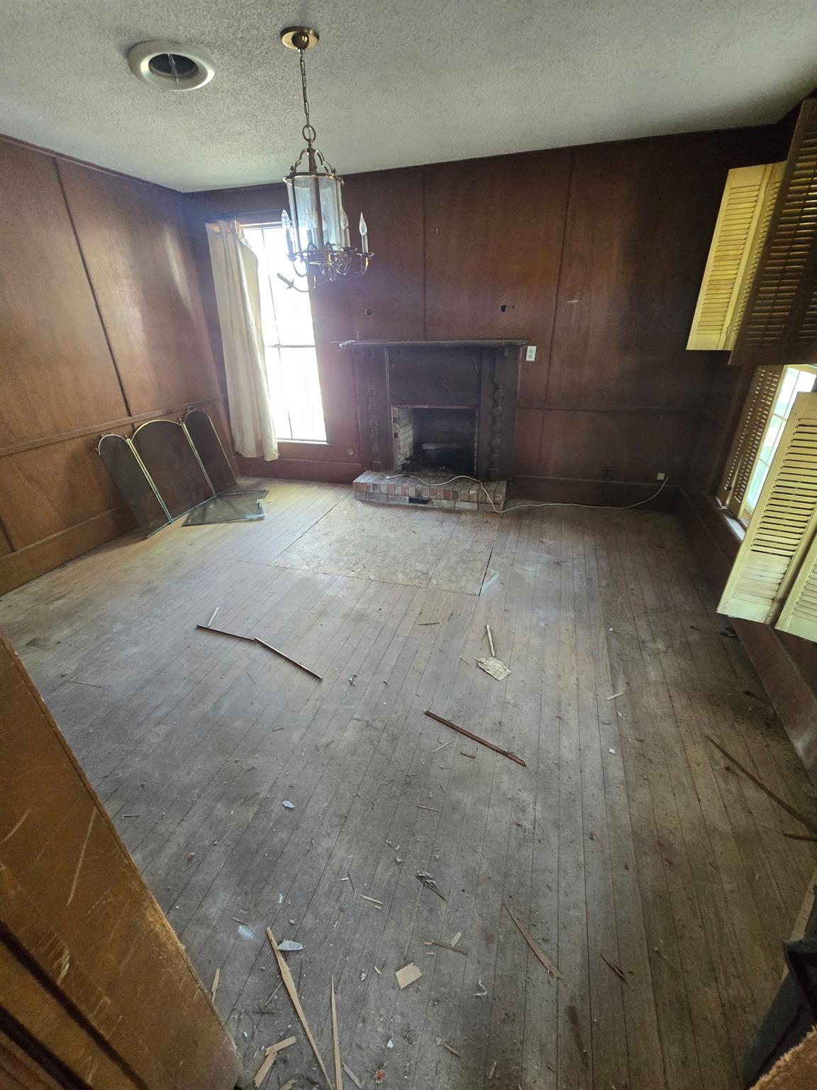 501 Green St, Rockdale, TX 76567