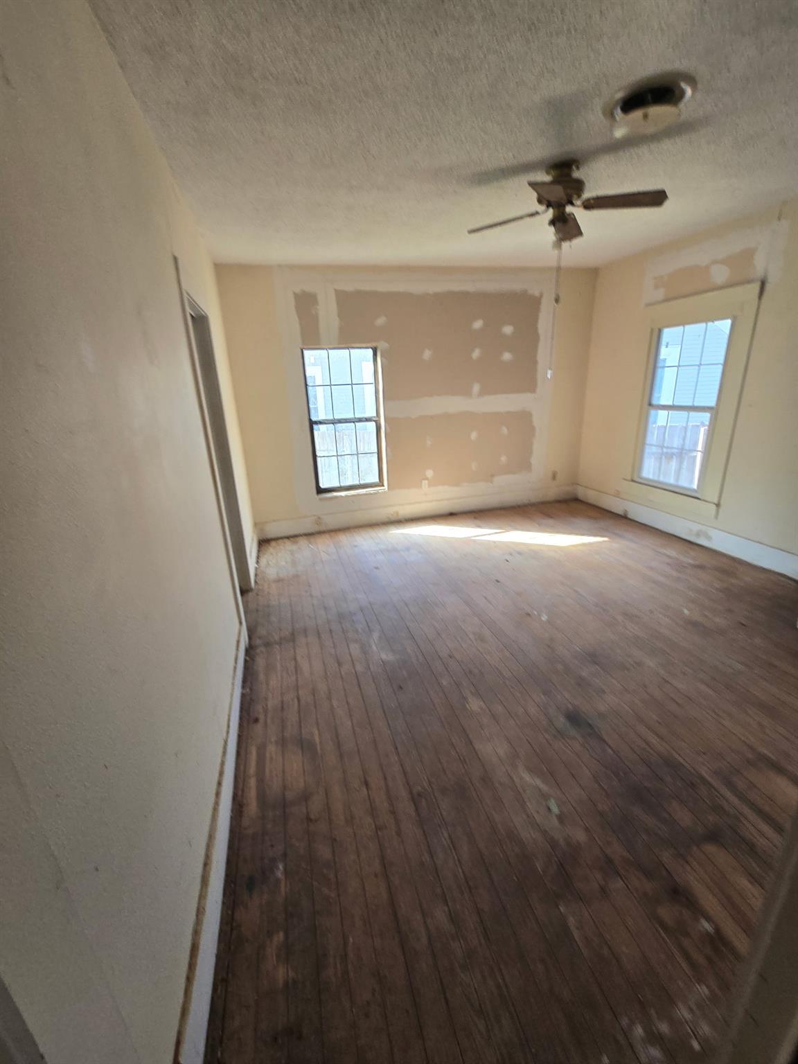 501 Green St, Rockdale, TX 76567