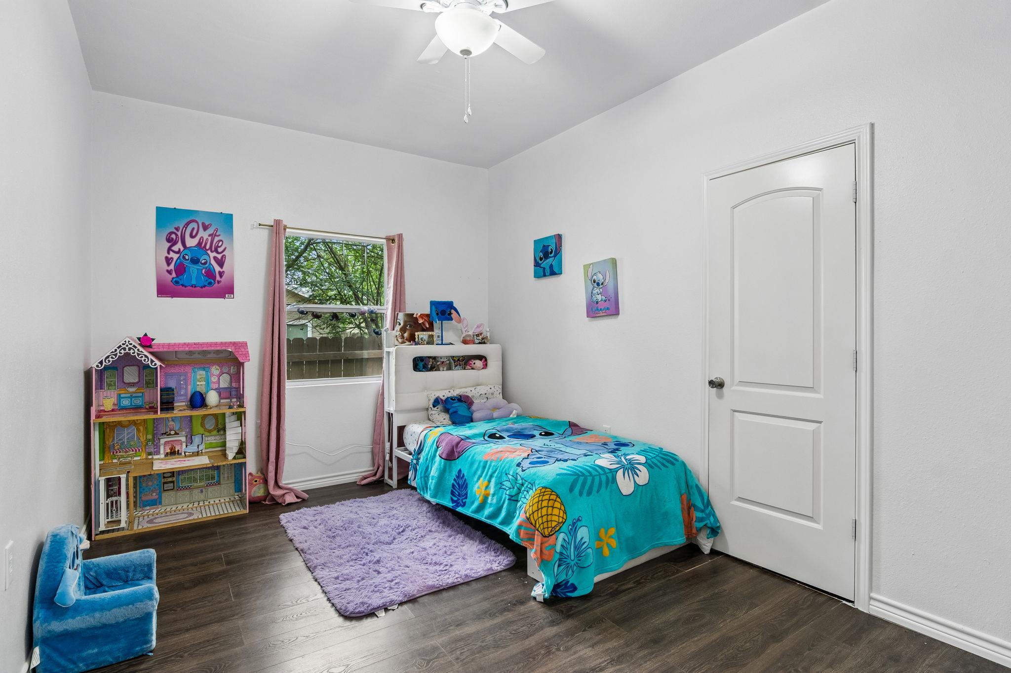 810 Lamar St, Luling, TX 78648