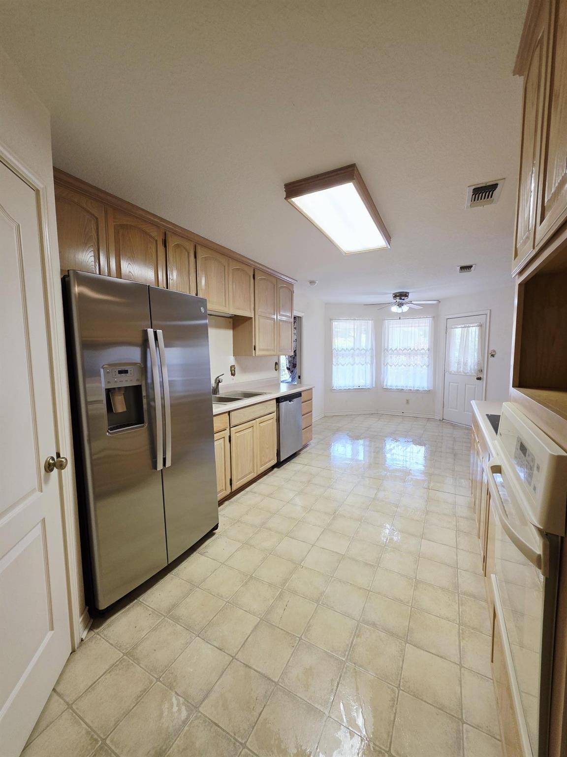 651 Purple Sage Dr, Seguin, TX 78155