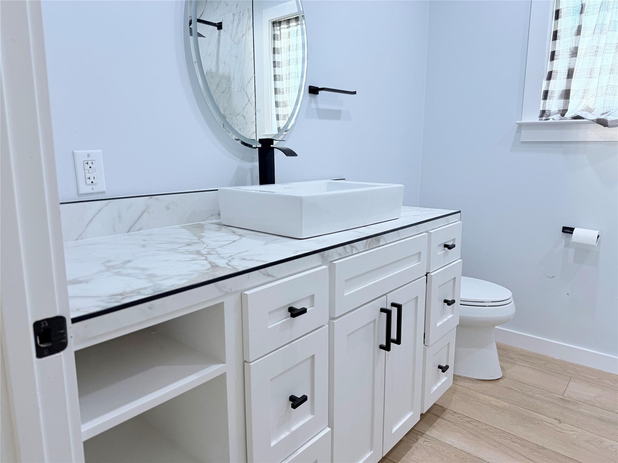 100 W Caskey St, Florence, TX 76527