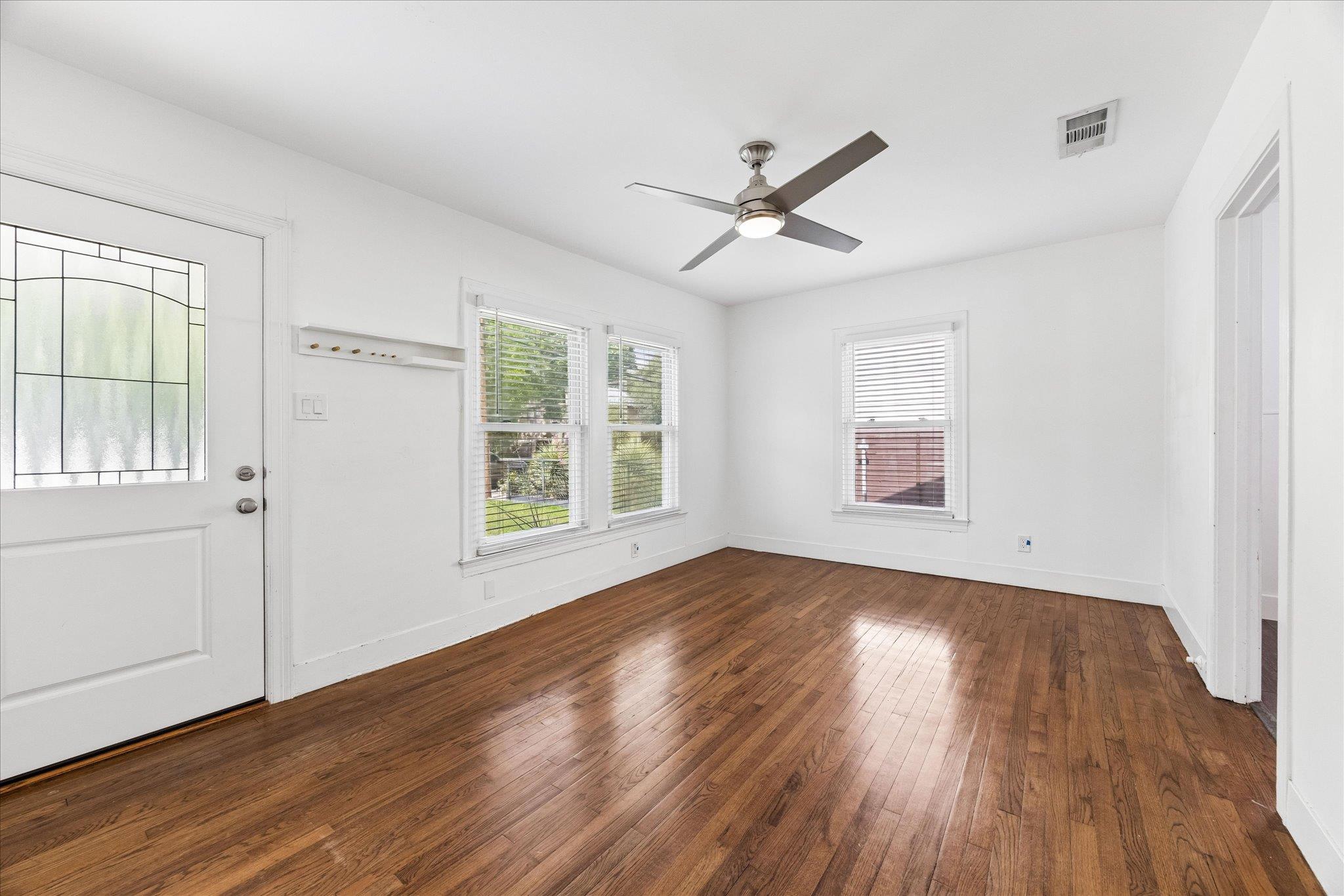 1002 Ellingson Ln, Austin, TX 78751