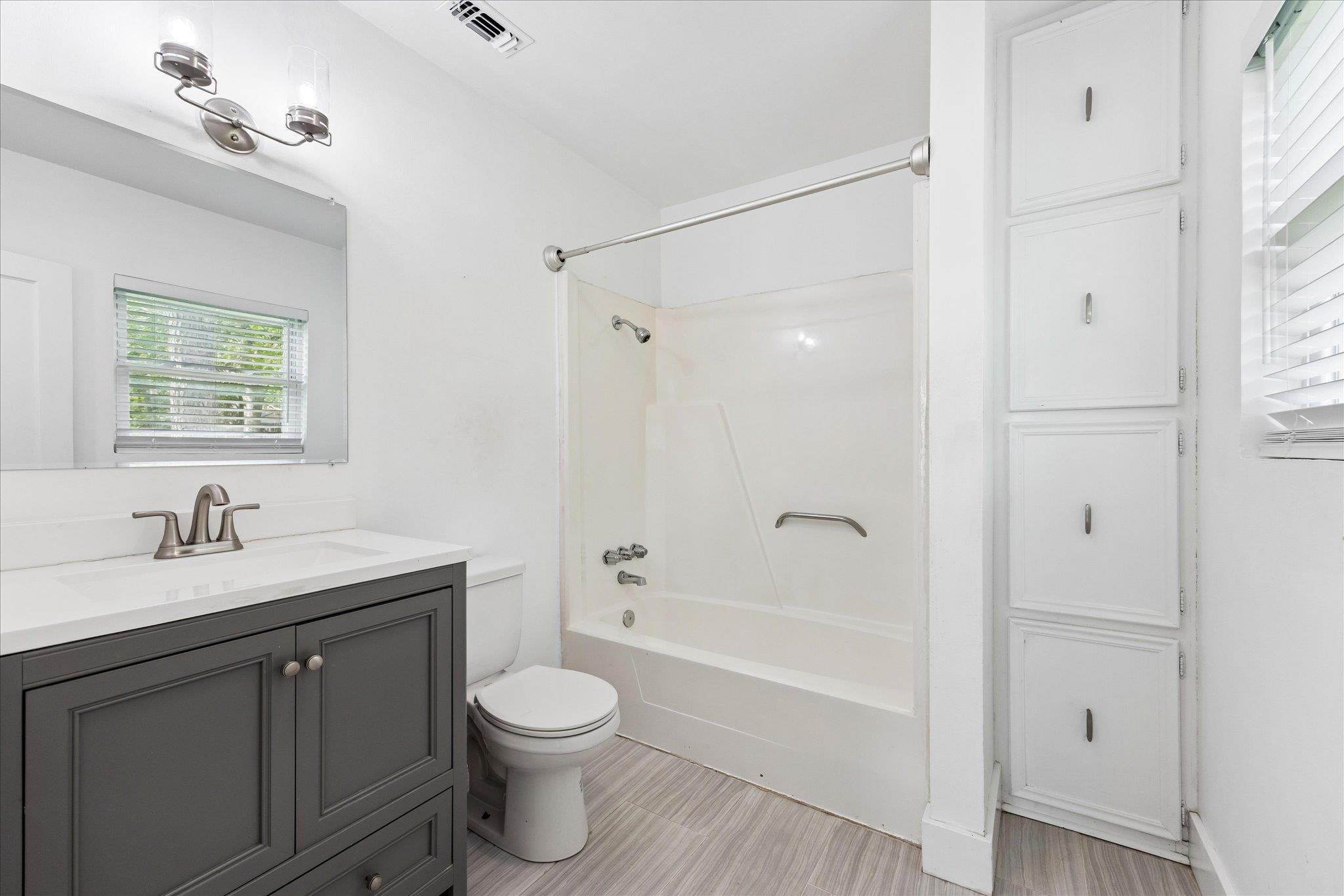 1002 Ellingson Ln, Austin, TX 78751