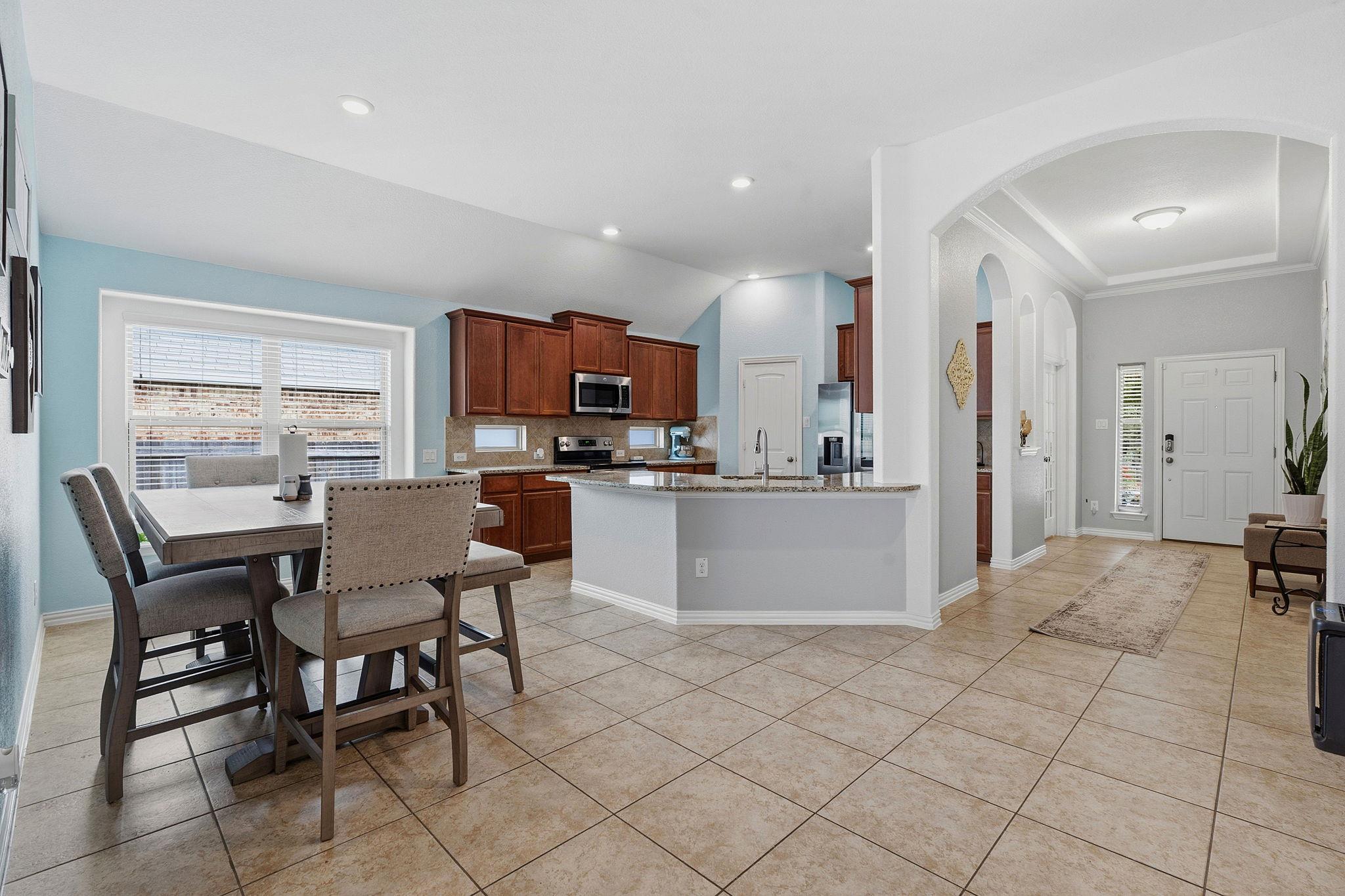 145 Plantain Dr, Hutto, TX 78634