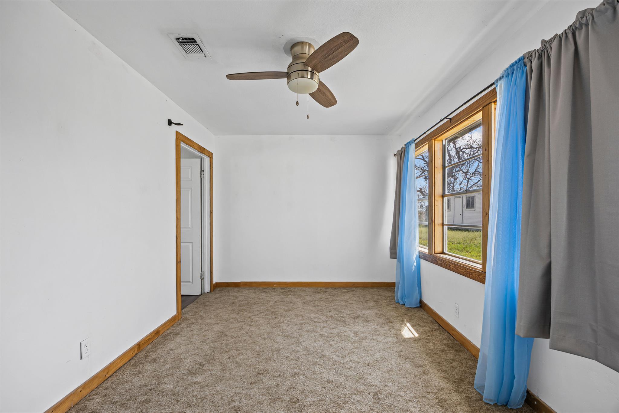 1418 Kingshill Dr, Granite Shoals, TX 78654