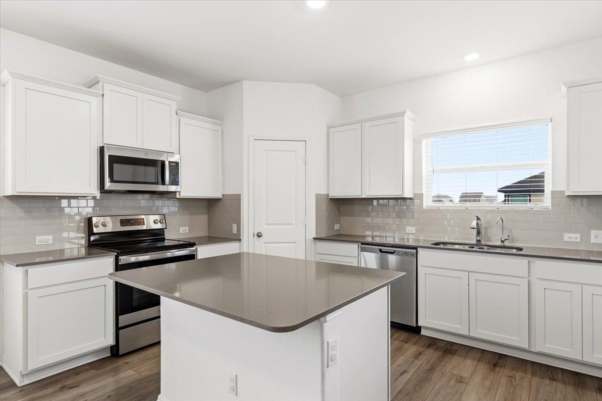101 Rowdy Yates Way, Jarrell, TX 76537