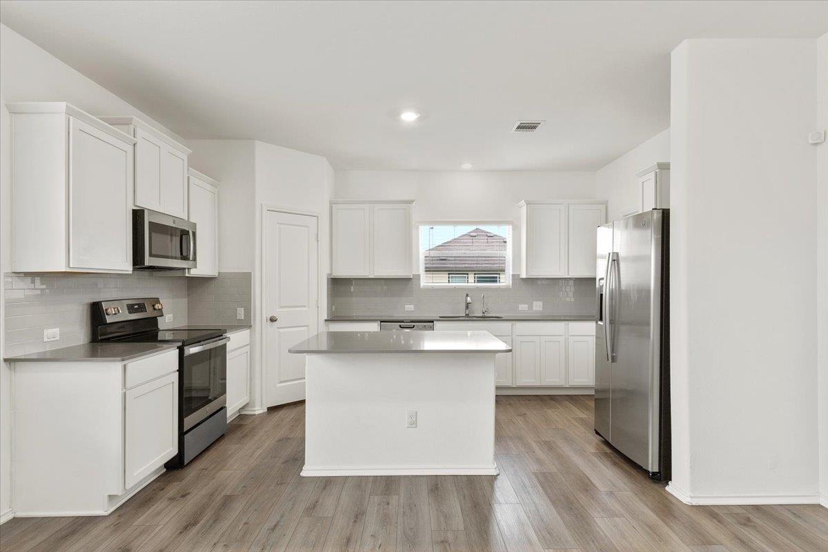 101 Rowdy Yates Way, Jarrell, TX 76537