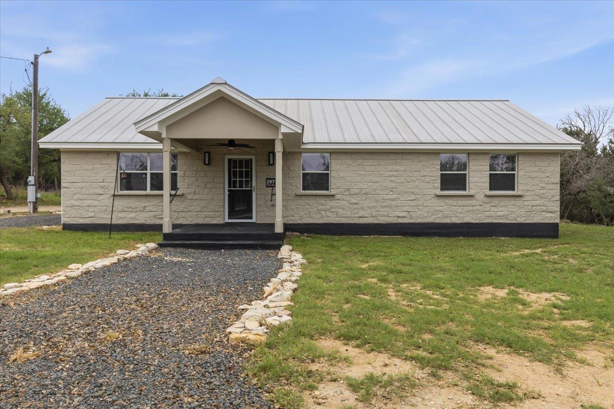 297 Robins Way, Wimberley, TX 78676