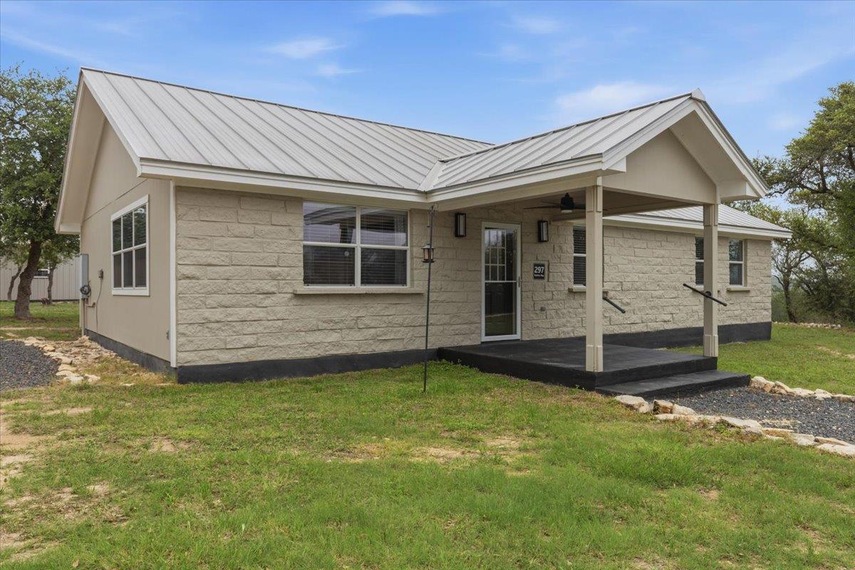 297 Robins Way, Wimberley, TX 78676