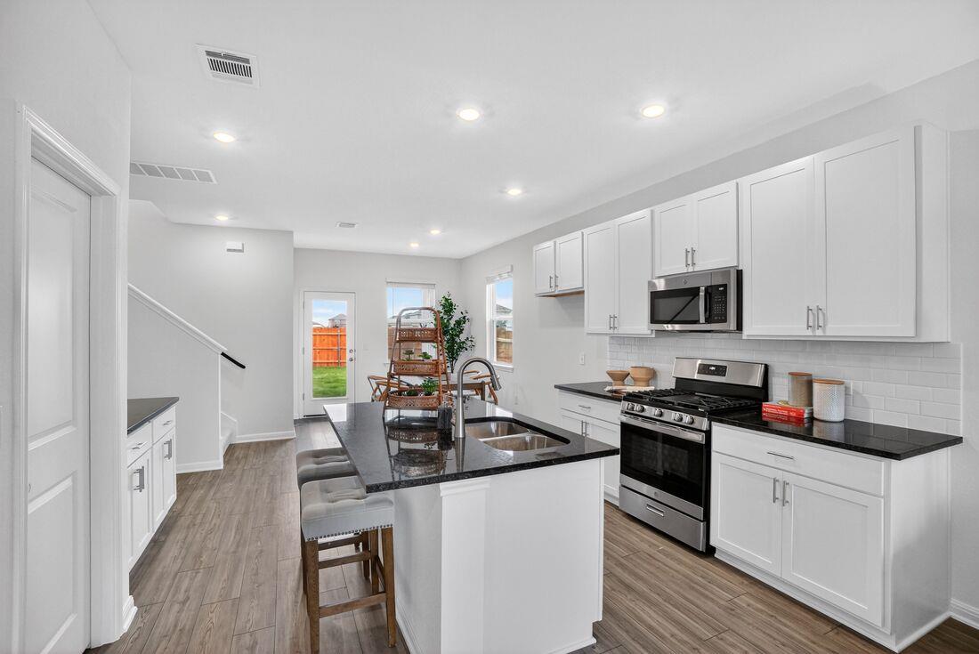 14132 Matterod Dr, Del Valle, TX 78617