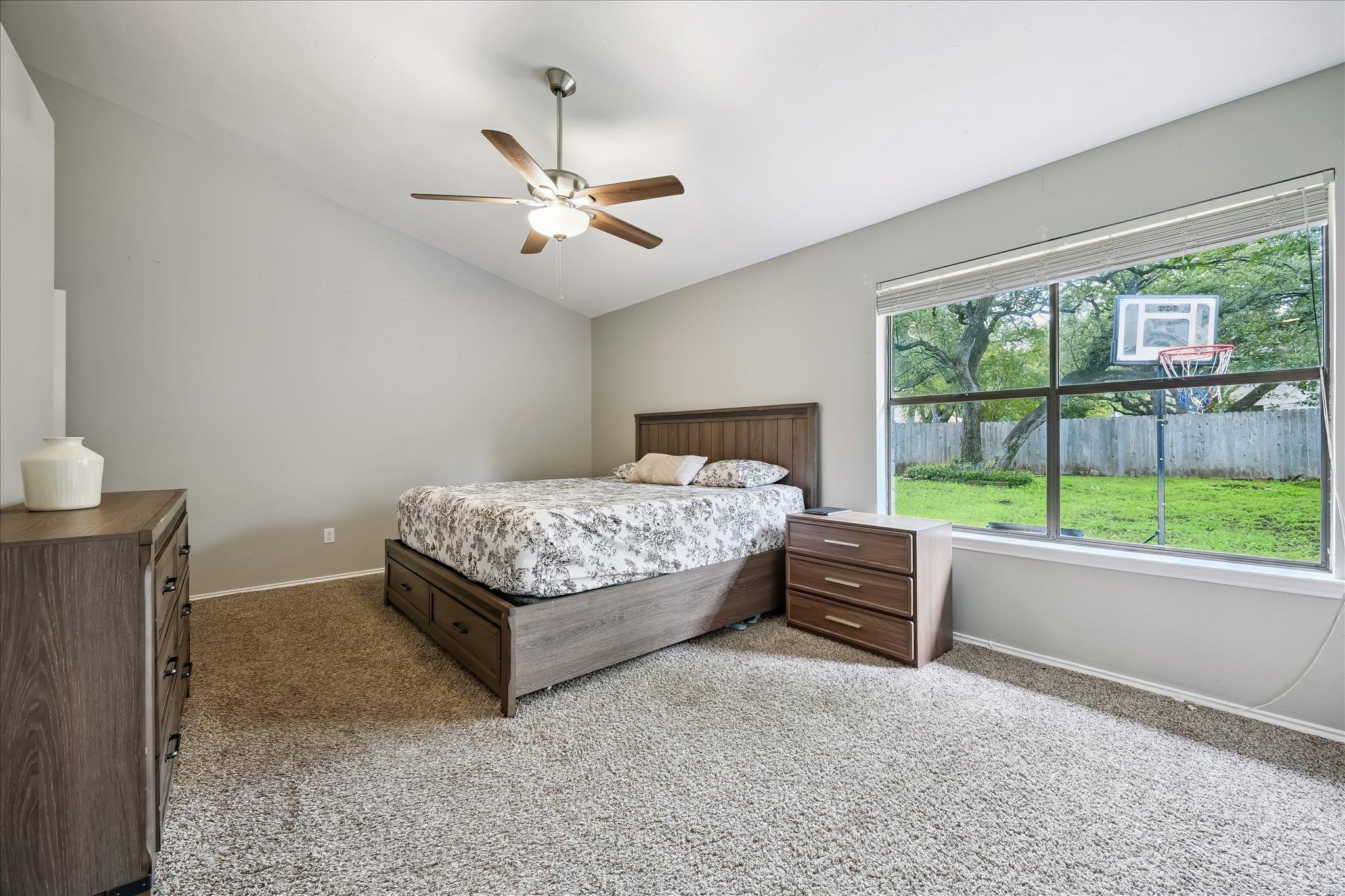 17504 Klamath Falls Dr, Round Rock, TX 78681