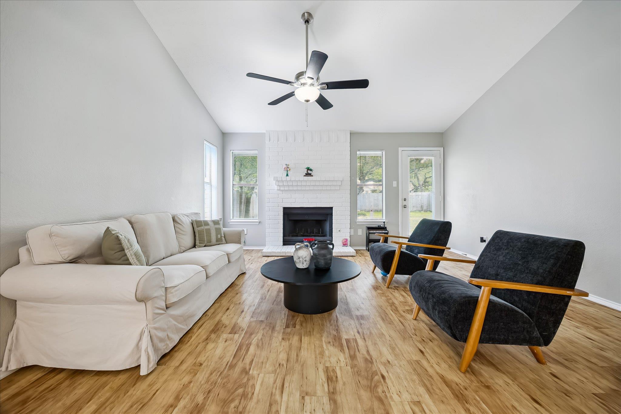 17504 Klamath Falls Dr, Round Rock, TX 78681