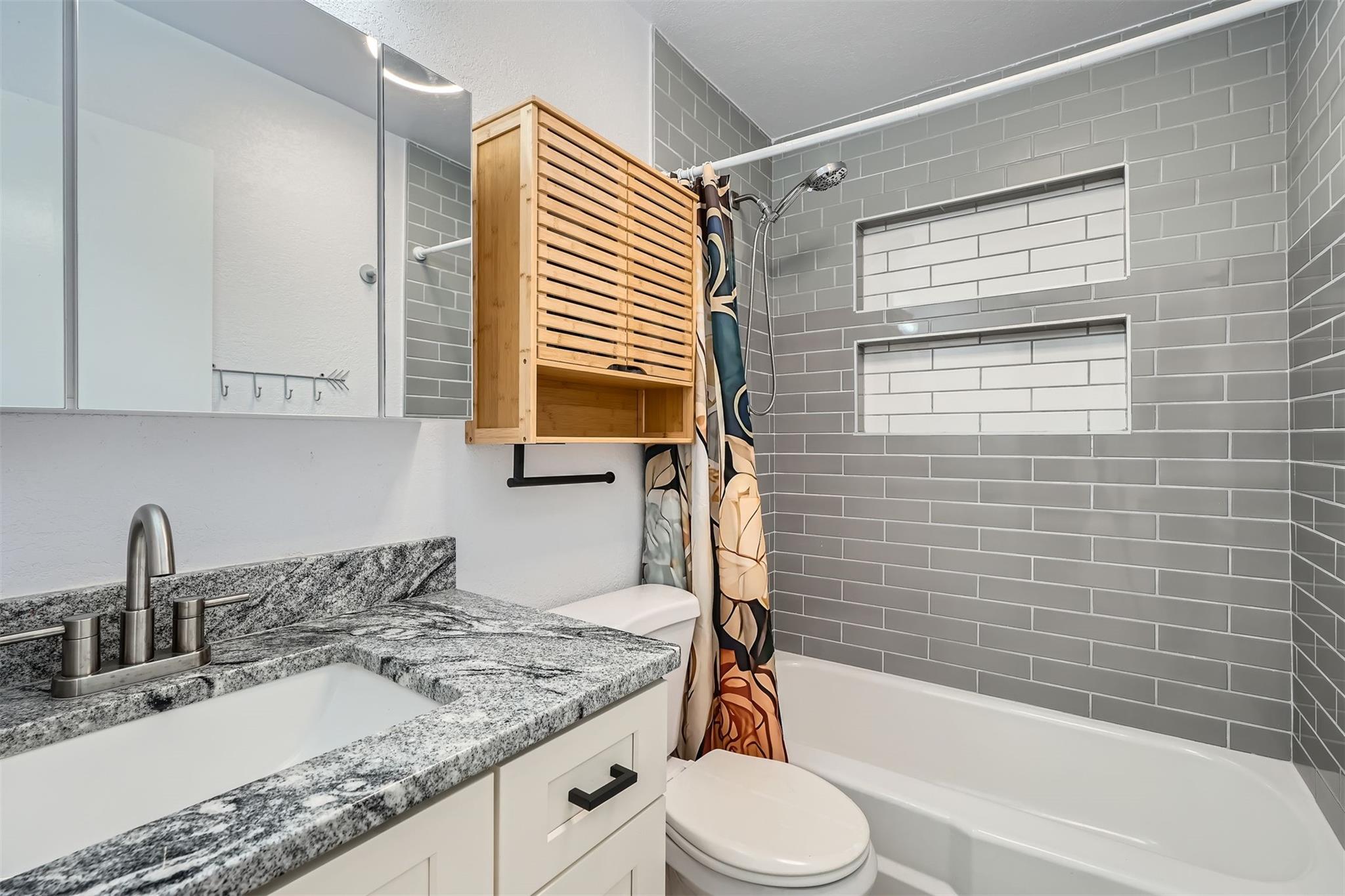 207 Rowland Dr, Austin, TX 78745