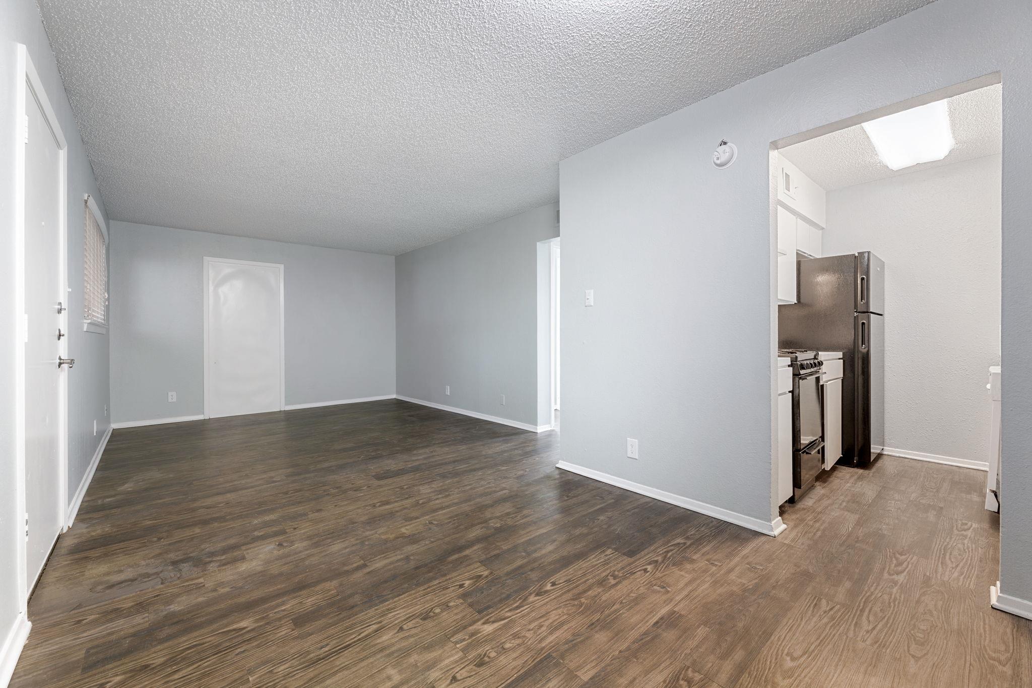 406 E 30th St # 204, Austin, TX 78705