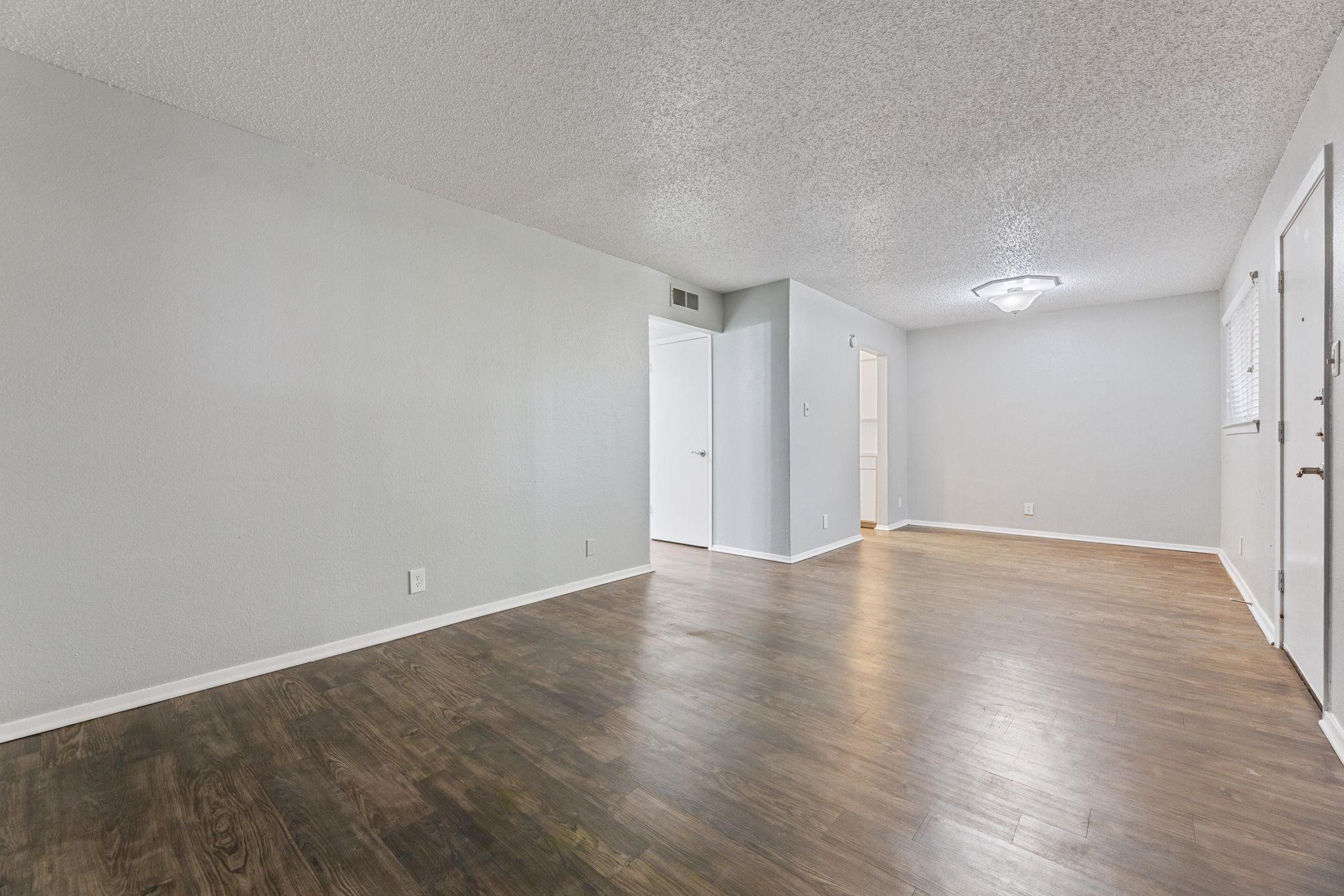 406 E 30th St # 204, Austin, TX 78705