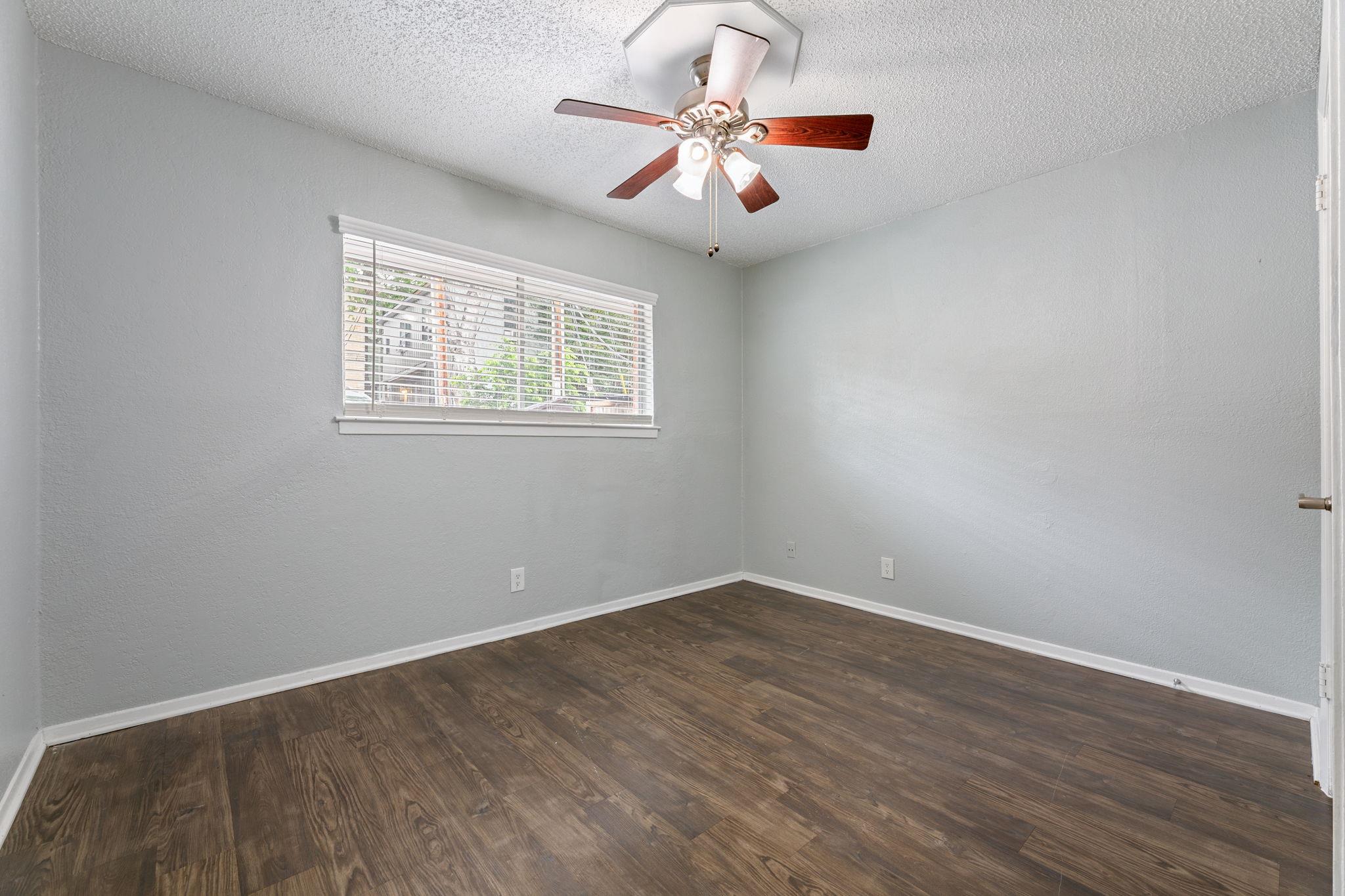 406 E 30th St # 204, Austin, TX 78705