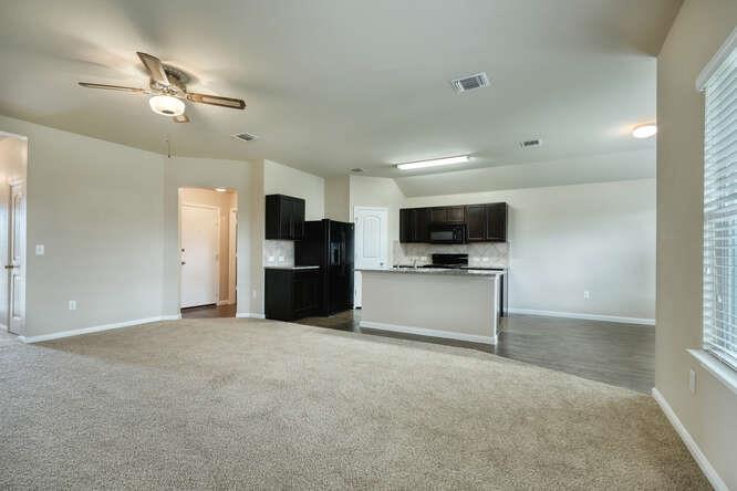 232 Voss, Kyle, TX 78640