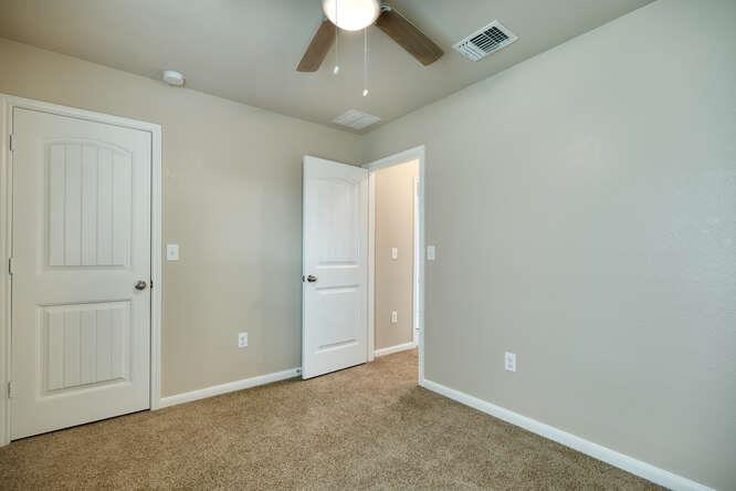 232 Voss, Kyle, TX 78640