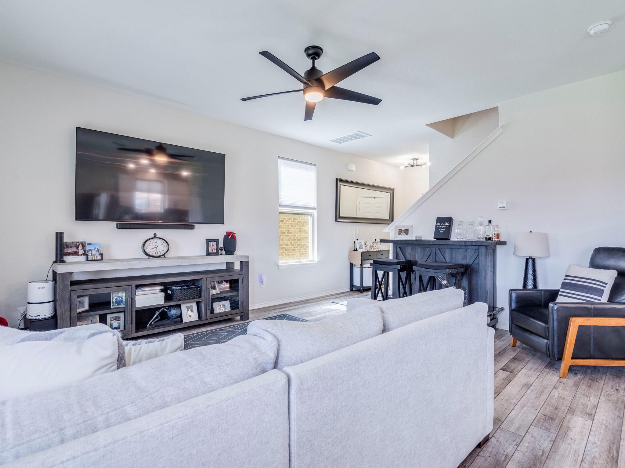 624 Pepperbark Loop, Buda, TX 78610