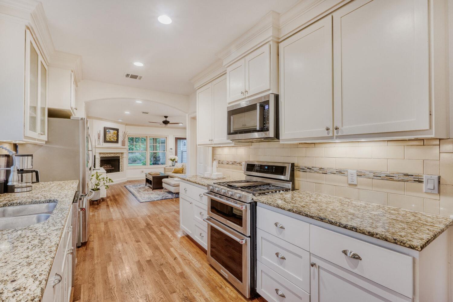 2101 Elton Ln, Austin, TX 78703