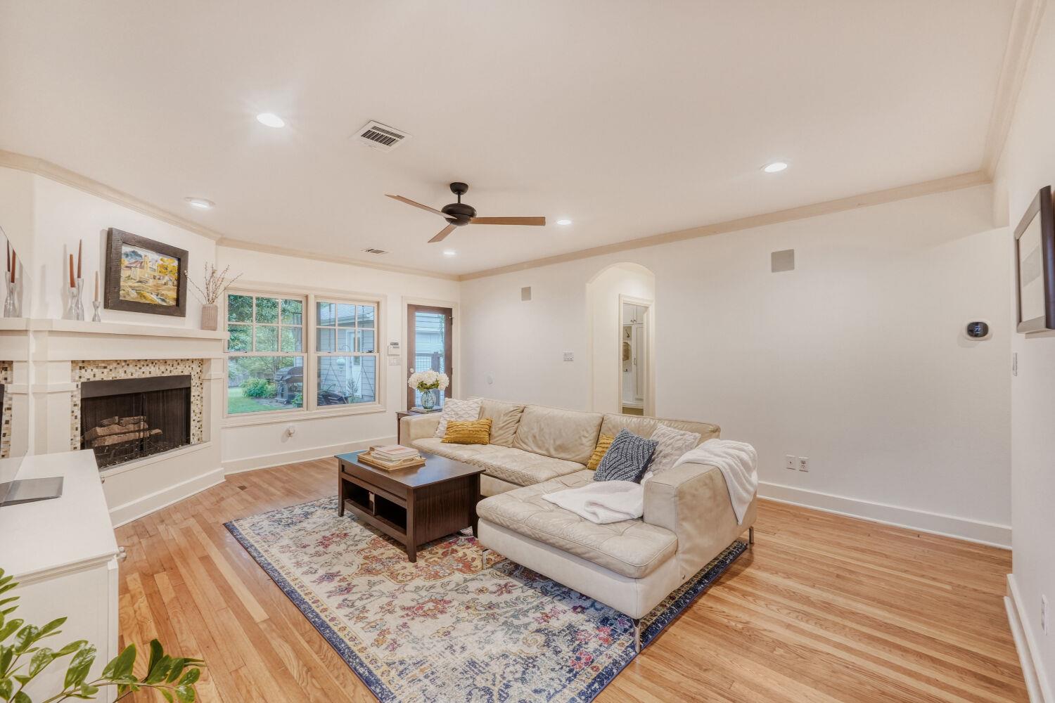 2101 Elton Ln, Austin, TX 78703