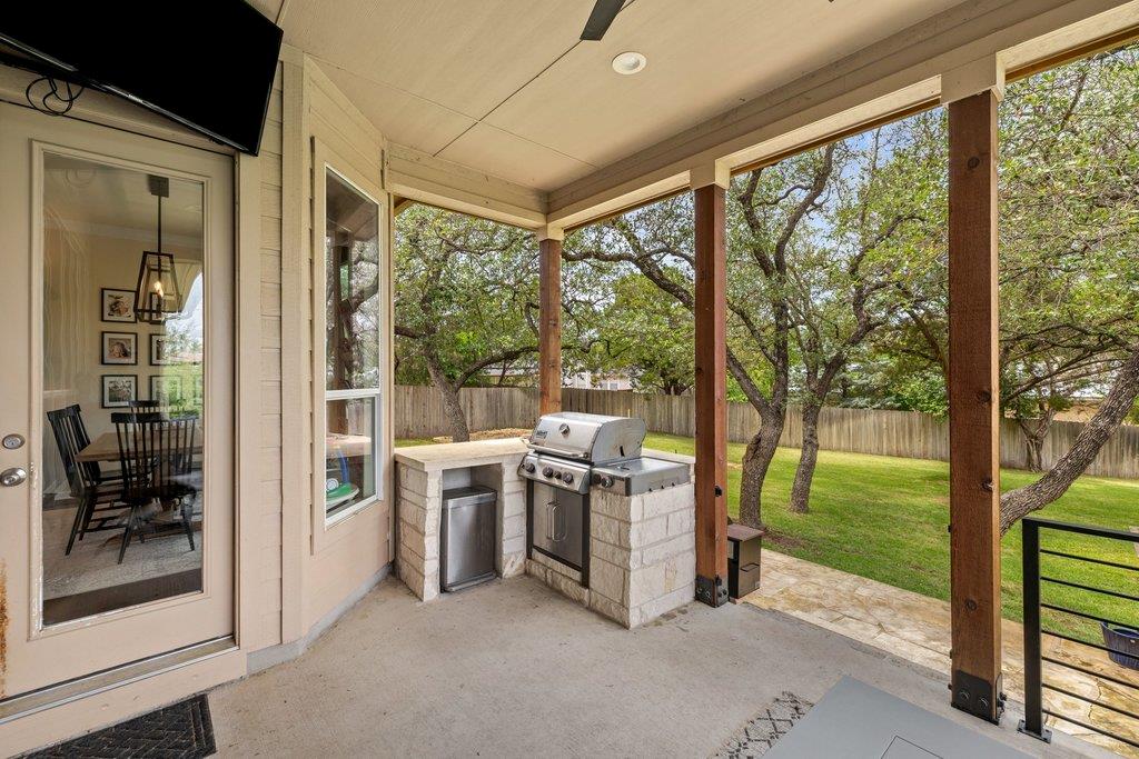406 Strichen Dr, Spicewood, TX 78669