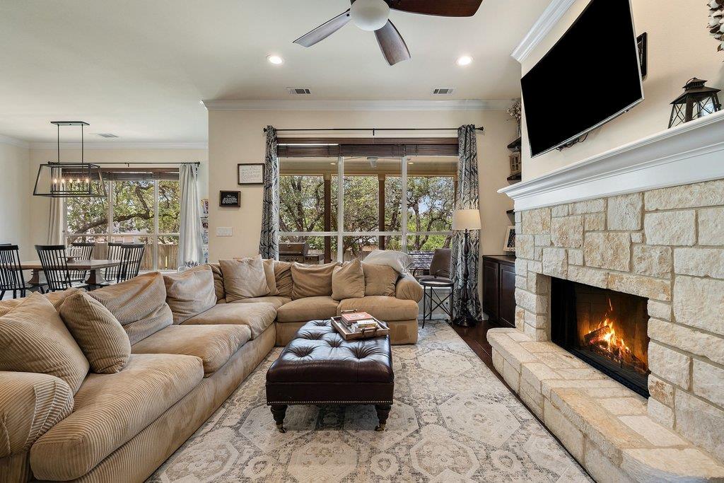 406 Strichen Dr, Spicewood, TX 78669