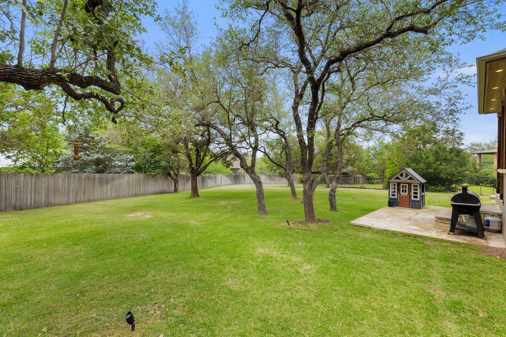 406 Strichen Dr, Spicewood, TX 78669