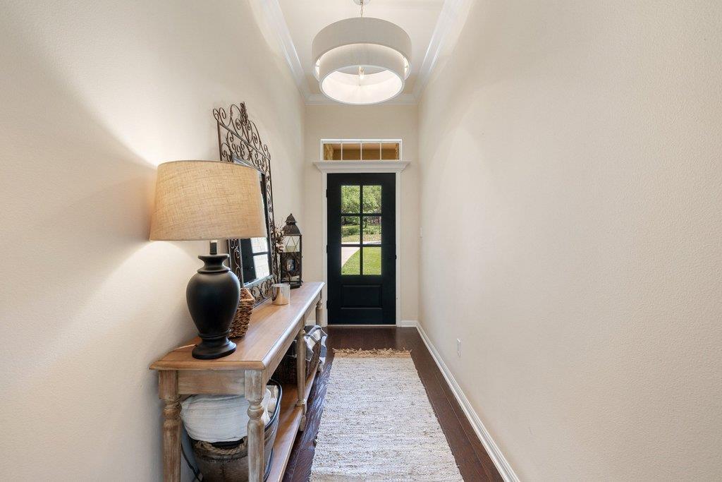 406 Strichen Dr, Spicewood, TX 78669