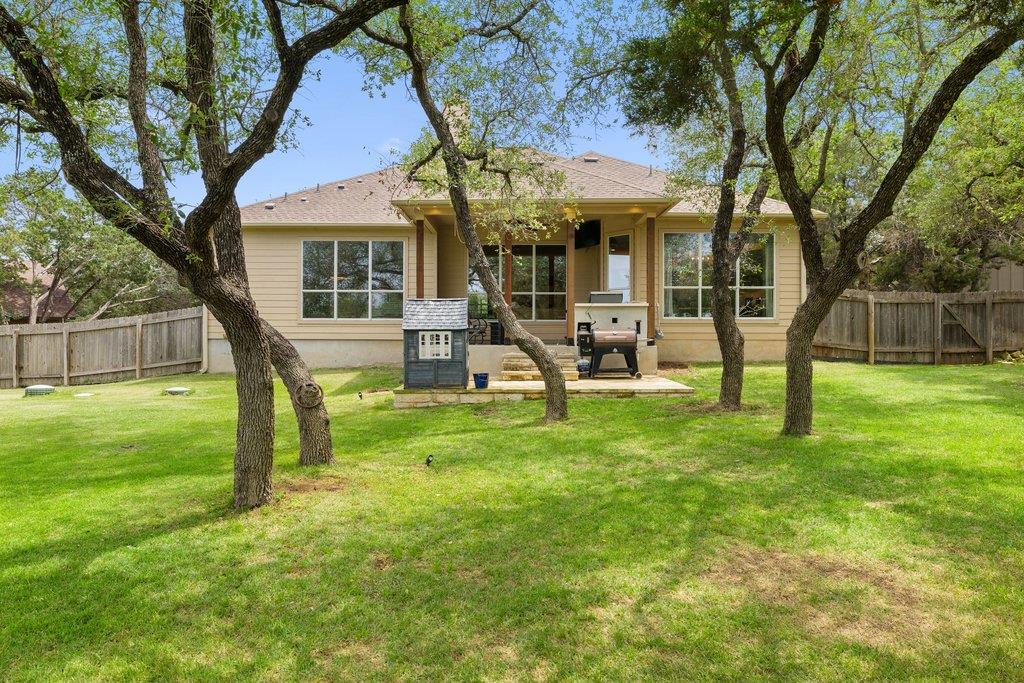 406 Strichen Dr, Spicewood, TX 78669