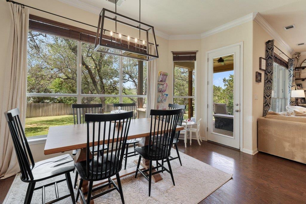 406 Strichen Dr, Spicewood, TX 78669