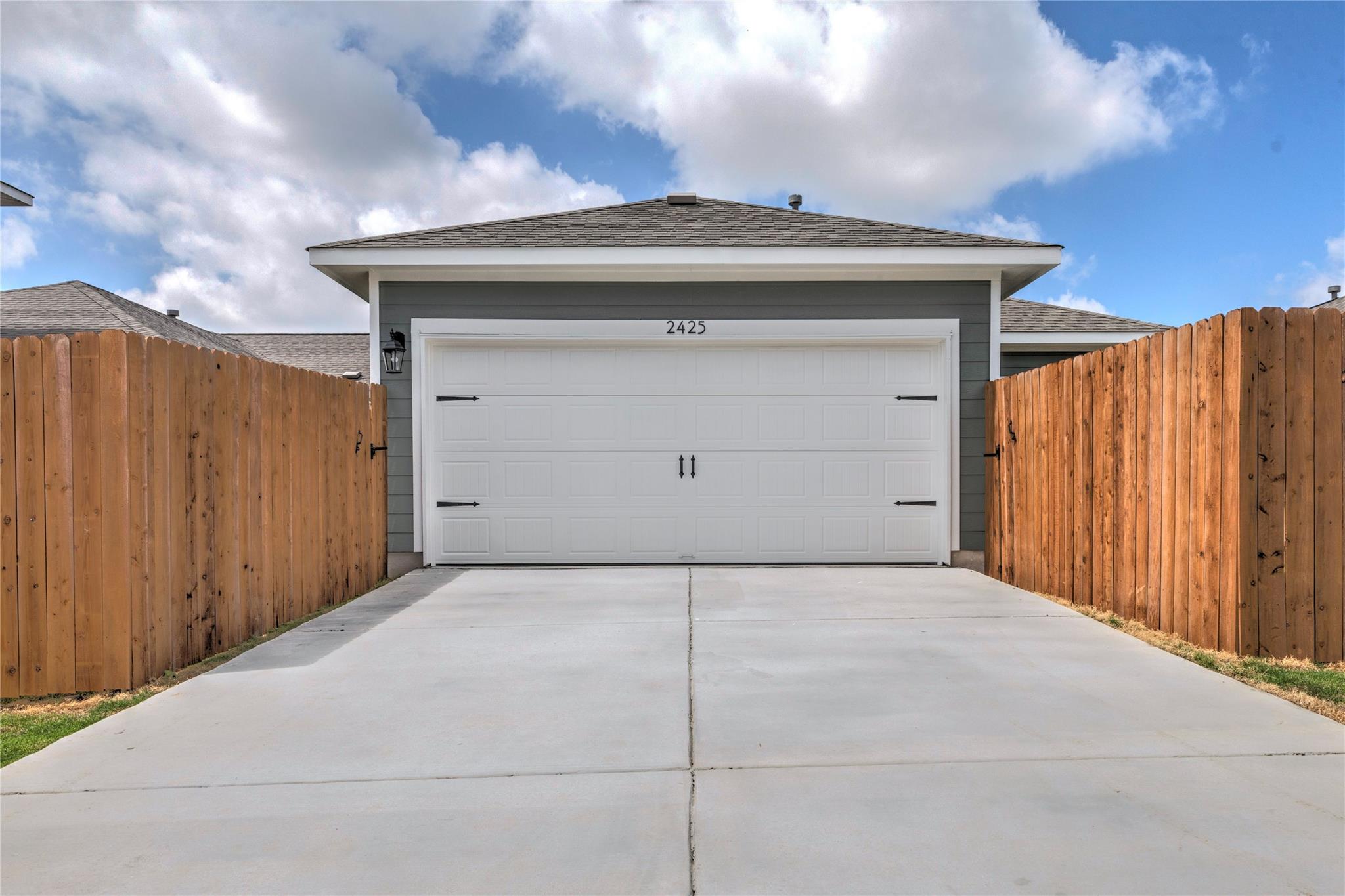 2425 Oscar Eli Pl, Round Rock, TX 78665