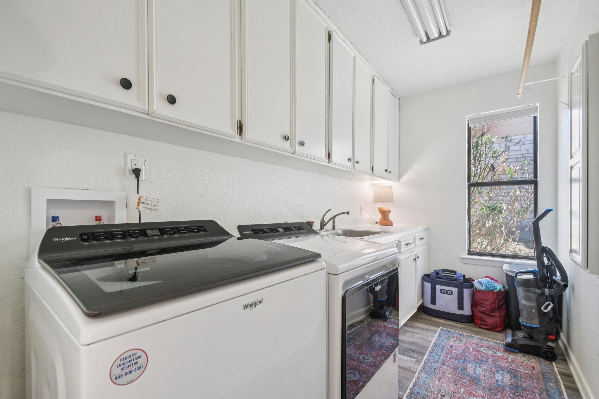 730 Vanguard St, Lakeway, TX 78734