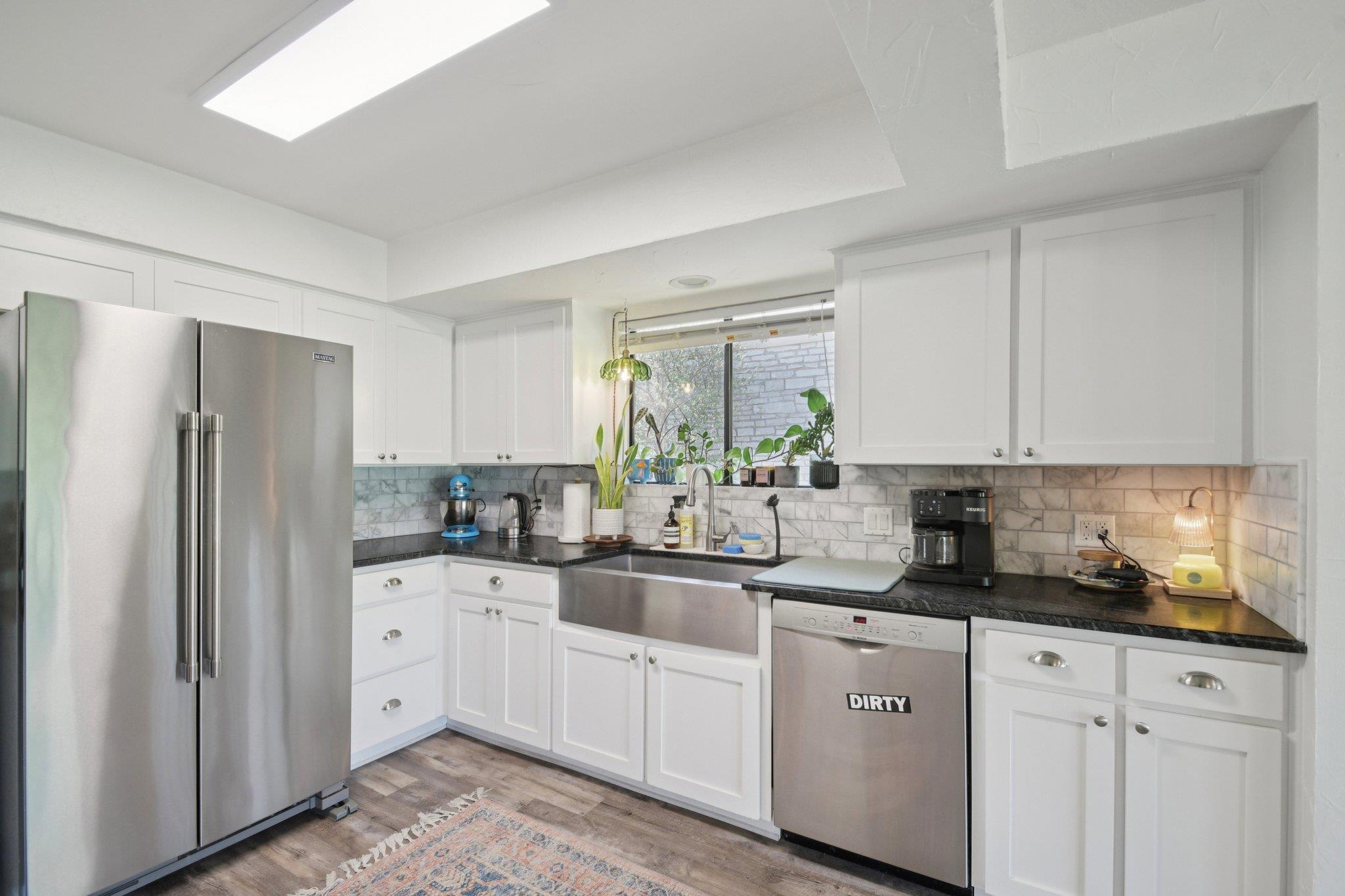 730 Vanguard St, Lakeway, TX 78734