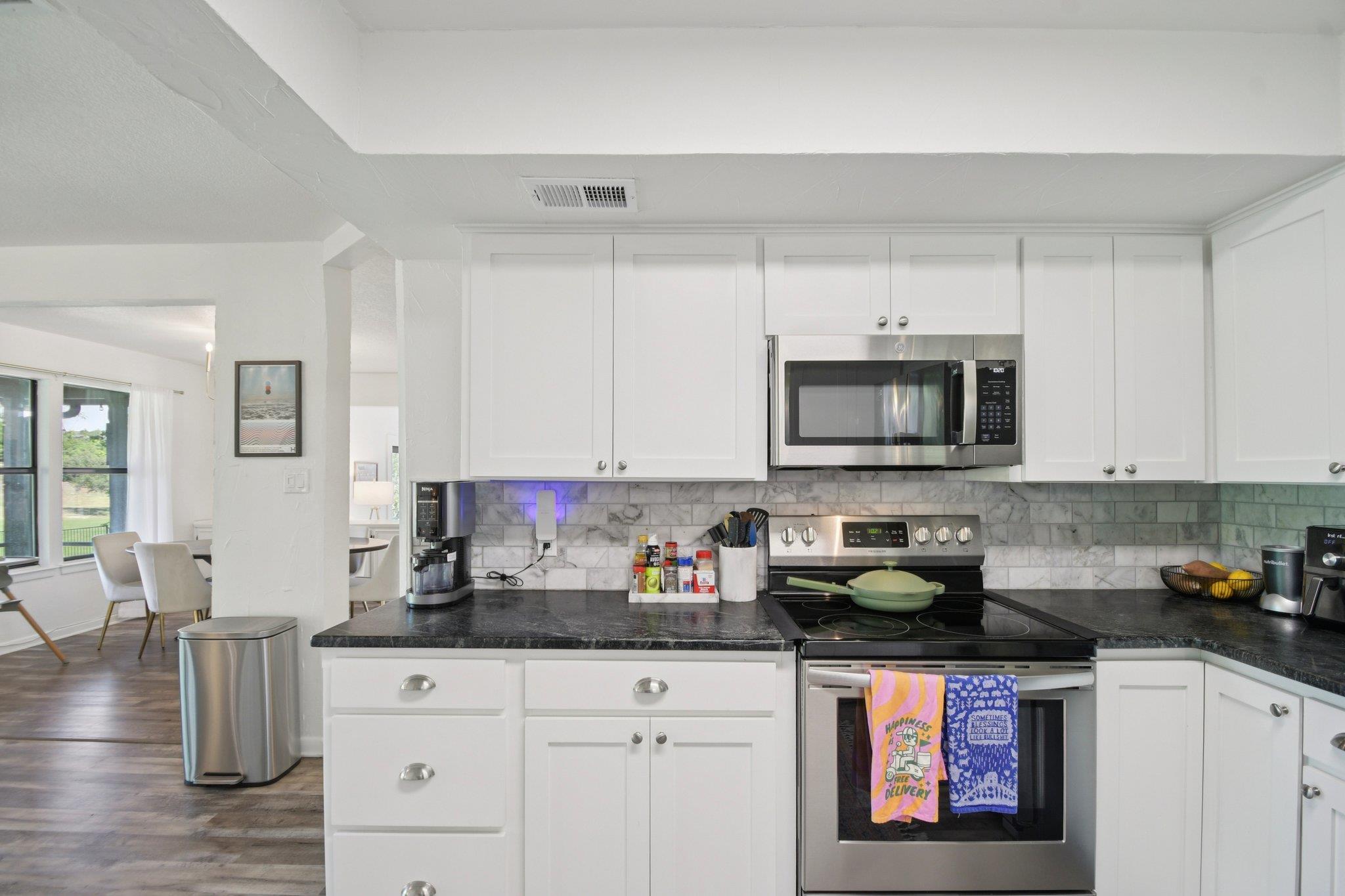 730 Vanguard St, Lakeway, TX 78734