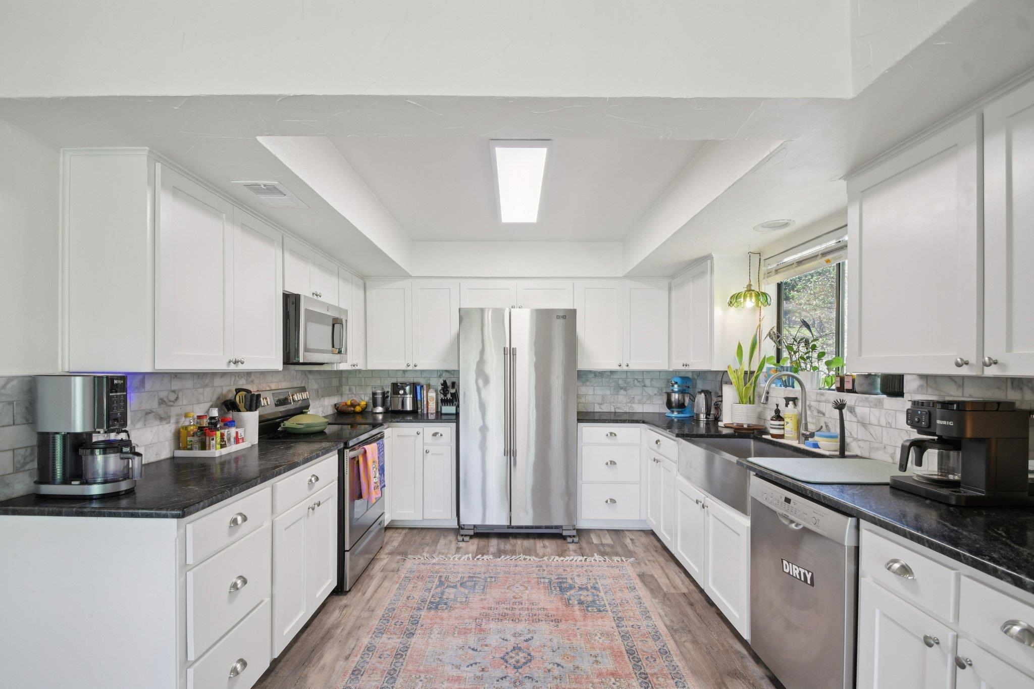 730 Vanguard St, Lakeway, TX 78734