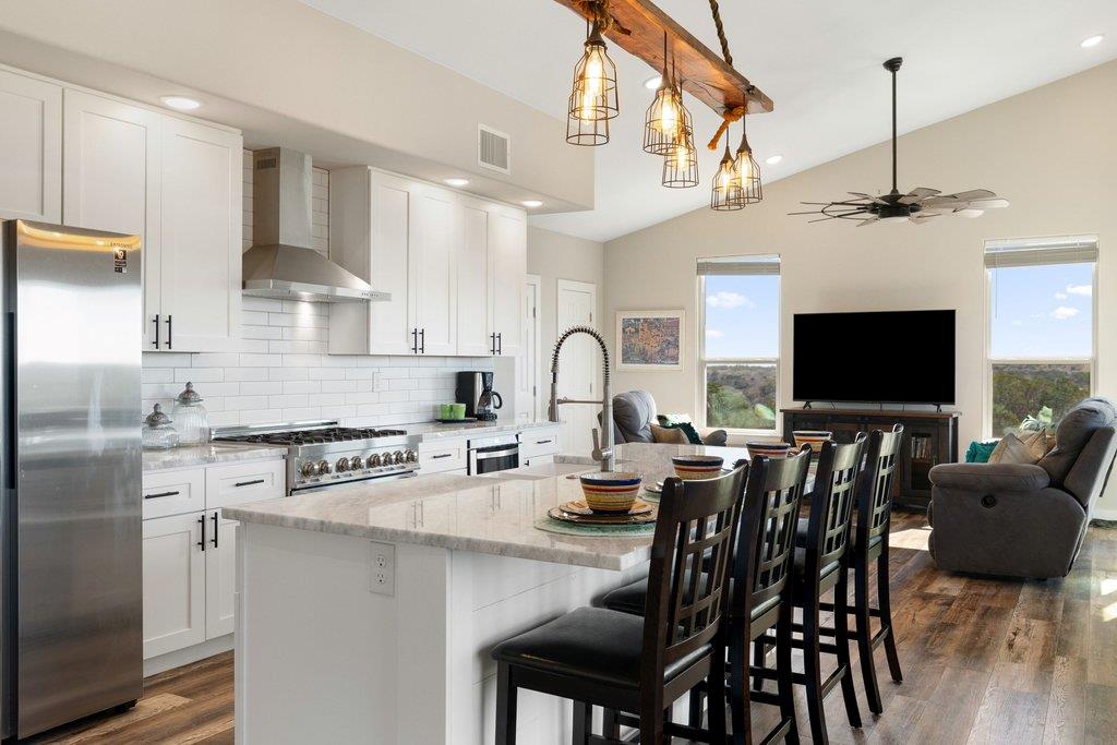 582 Delaware Creek Rd, Blanco, TX 78006