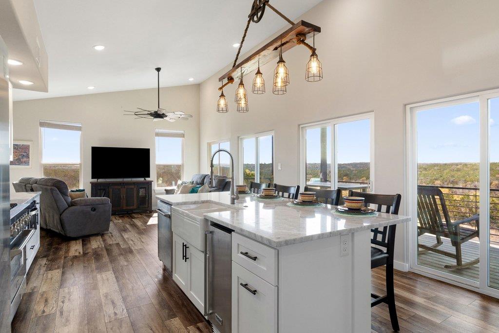 582 Delaware Creek Rd, Blanco, TX 78006