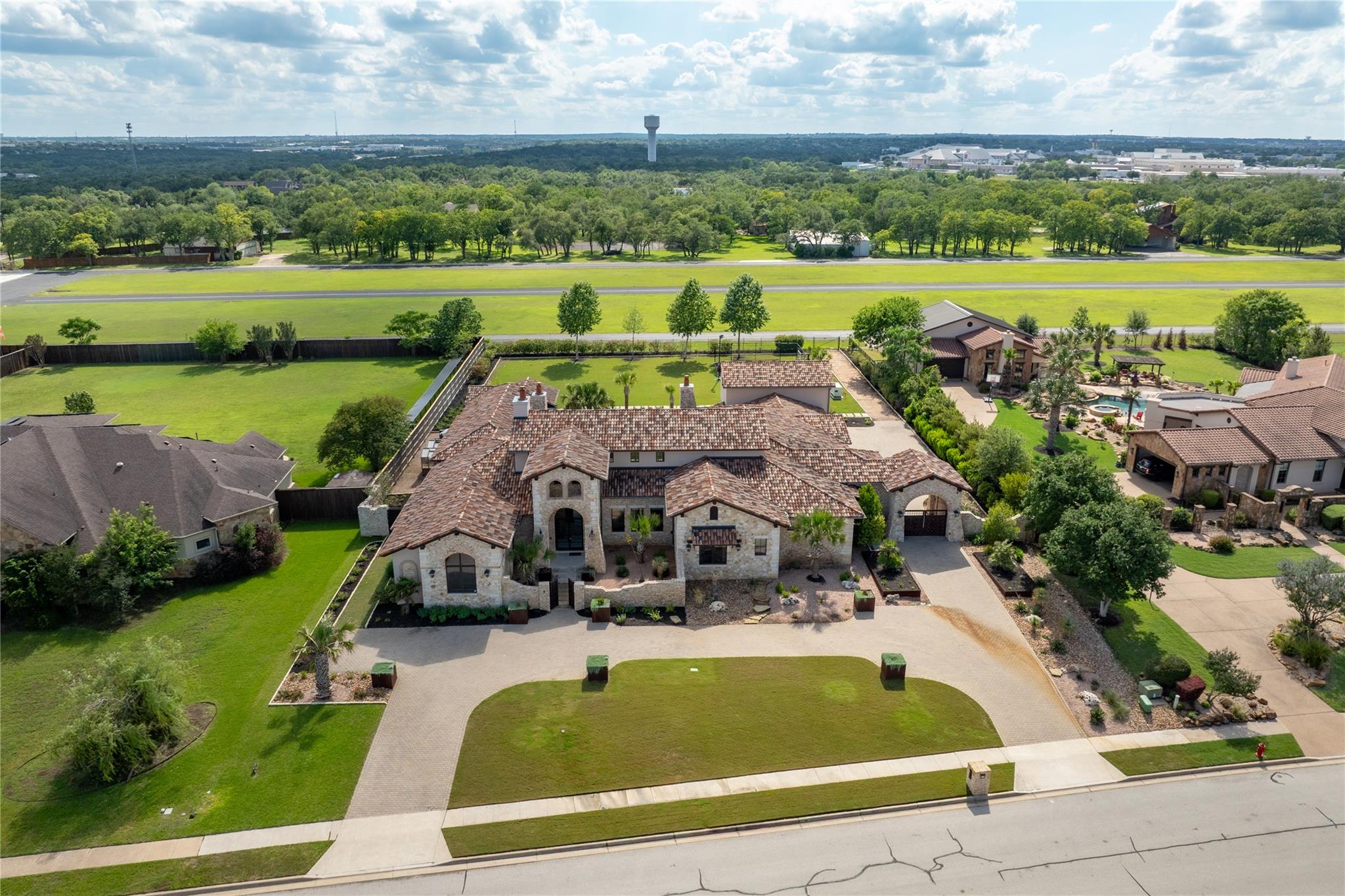 605 Kodiak Trl, Cedar Park, TX 78613