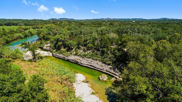 440 Chimney Valley Rd, Blanco, TX 78606