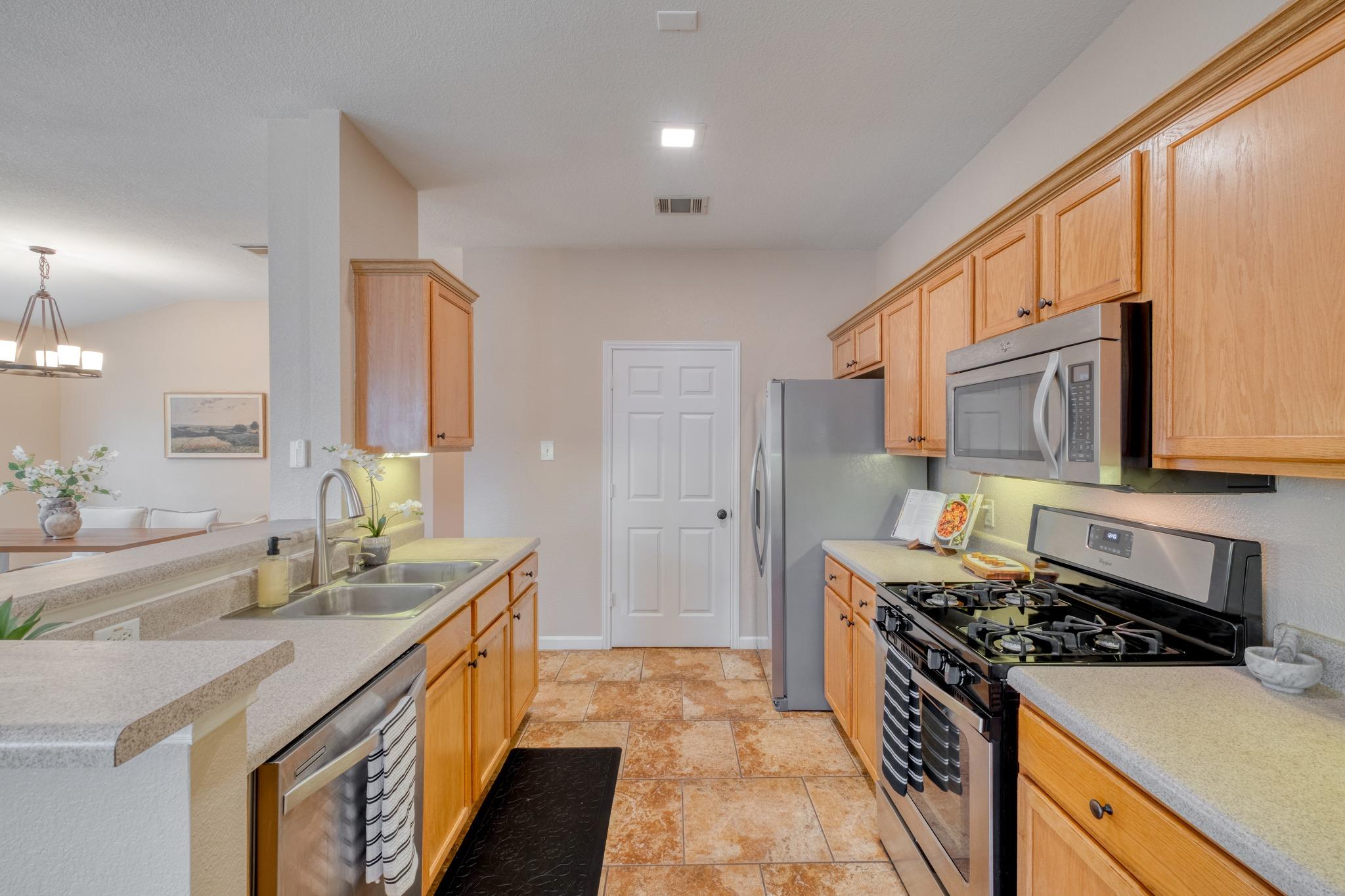 3539 Rock Shelf Ln, Round Rock, TX 78681