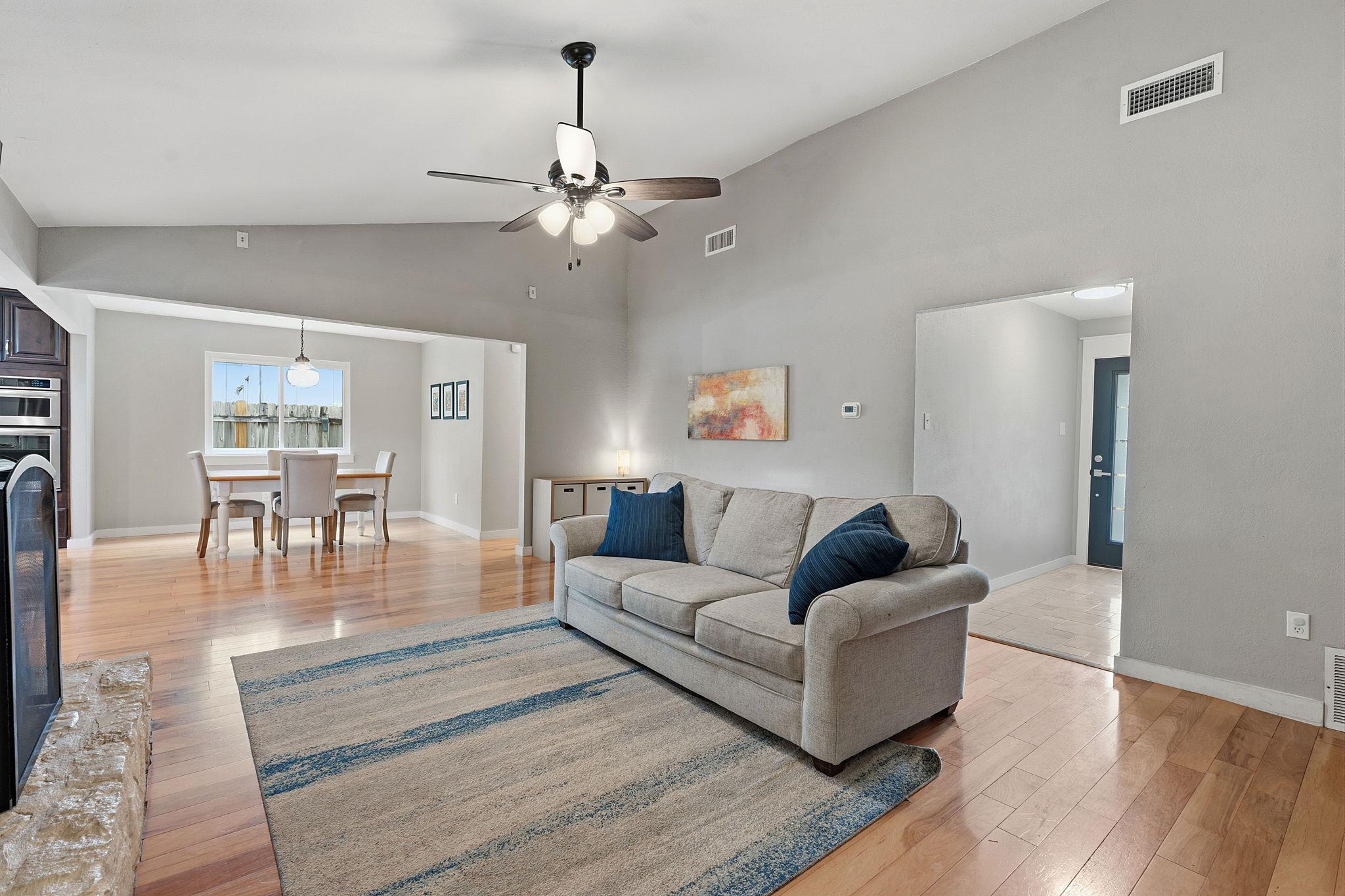 4810 Pelham Dr, Austin, TX 78727