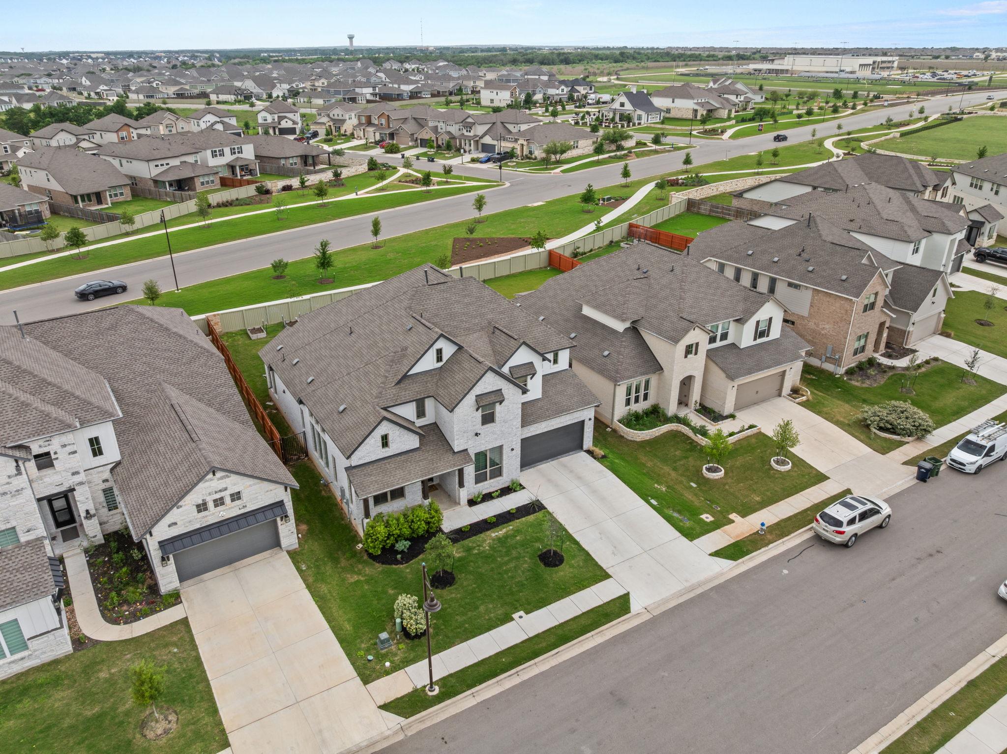 372 Hollister Dr, Liberty Hill, TX 78642