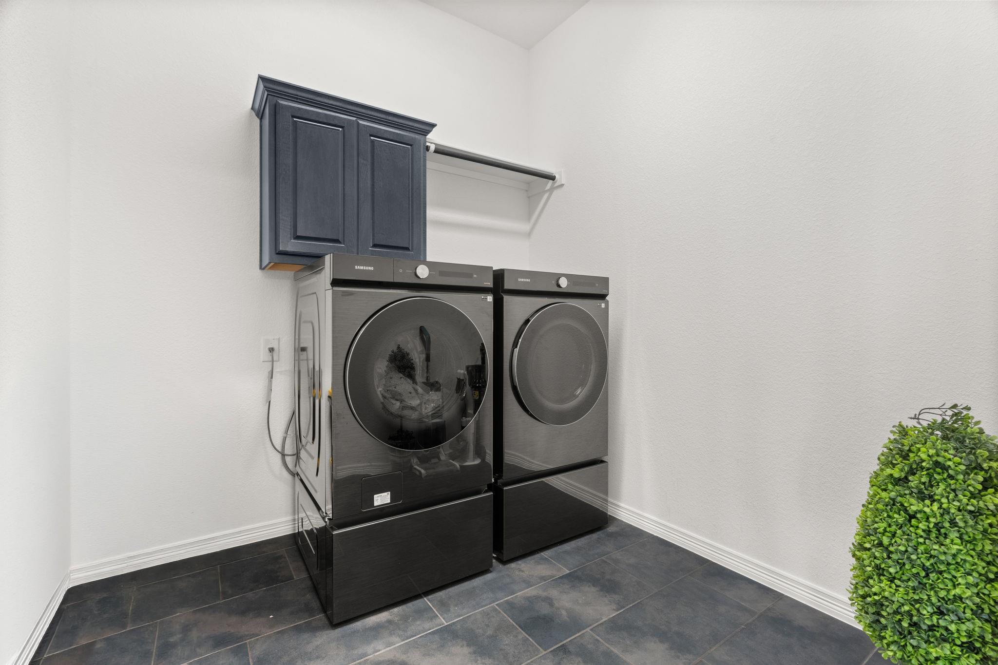 372 Hollister Dr, Liberty Hill, TX 78642