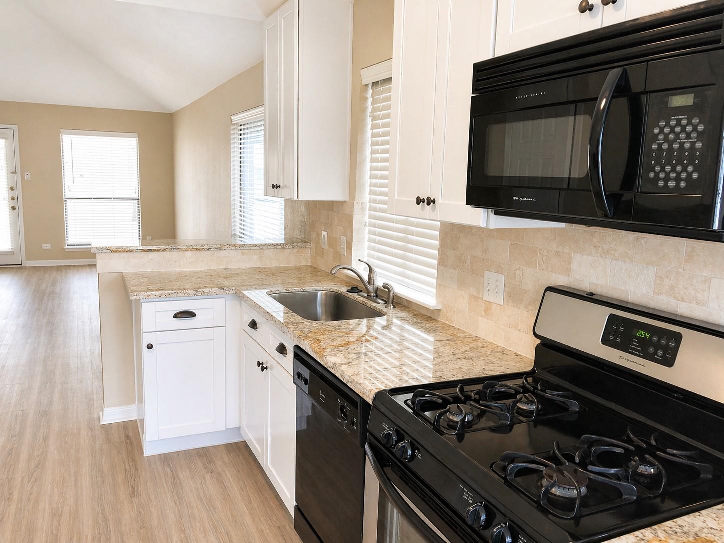 2007 Crystal Shore Dr, Austin, TX 78728