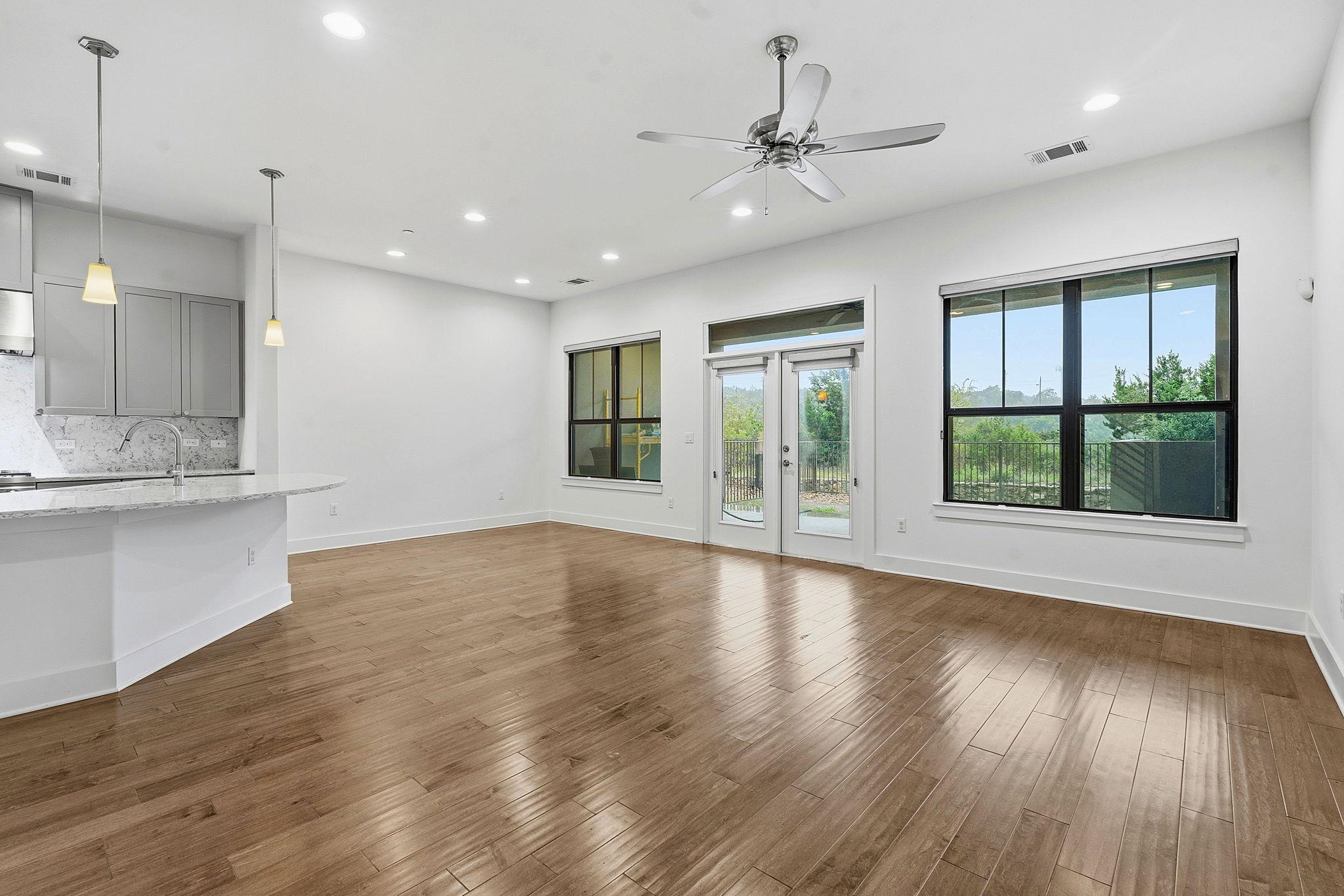 8200 Southwest Pkwy # 302, Austin, TX 78735