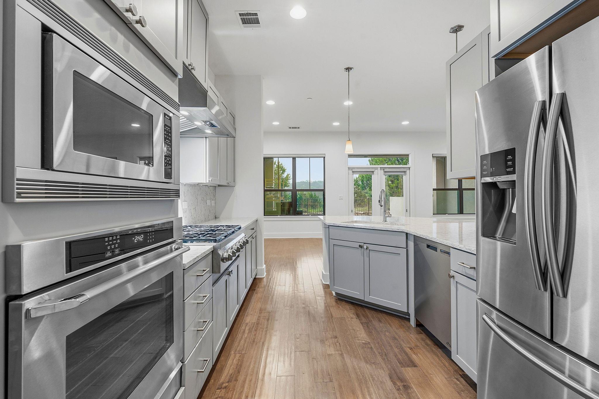 8200 Southwest Pkwy # 302, Austin, TX 78735